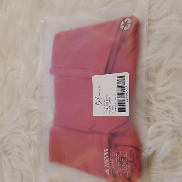 Toluca Swim Gia Maxi bottom - Scarlet - Picture 5 of 13